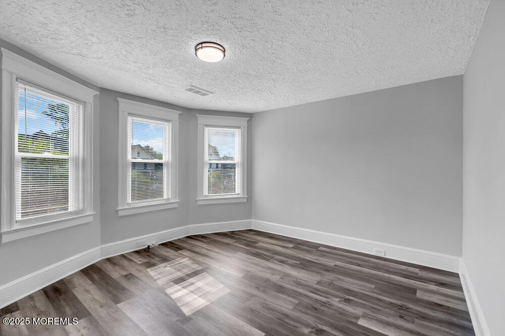 209 Atkins Avenue 2nd Floor