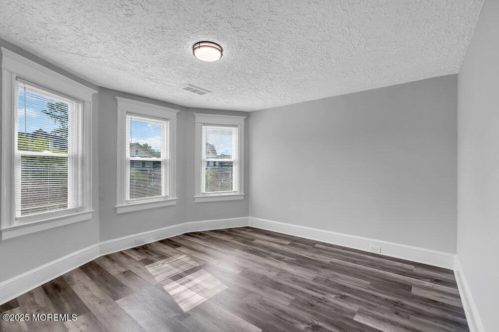 209 Atkins Avenue 2nd Floor