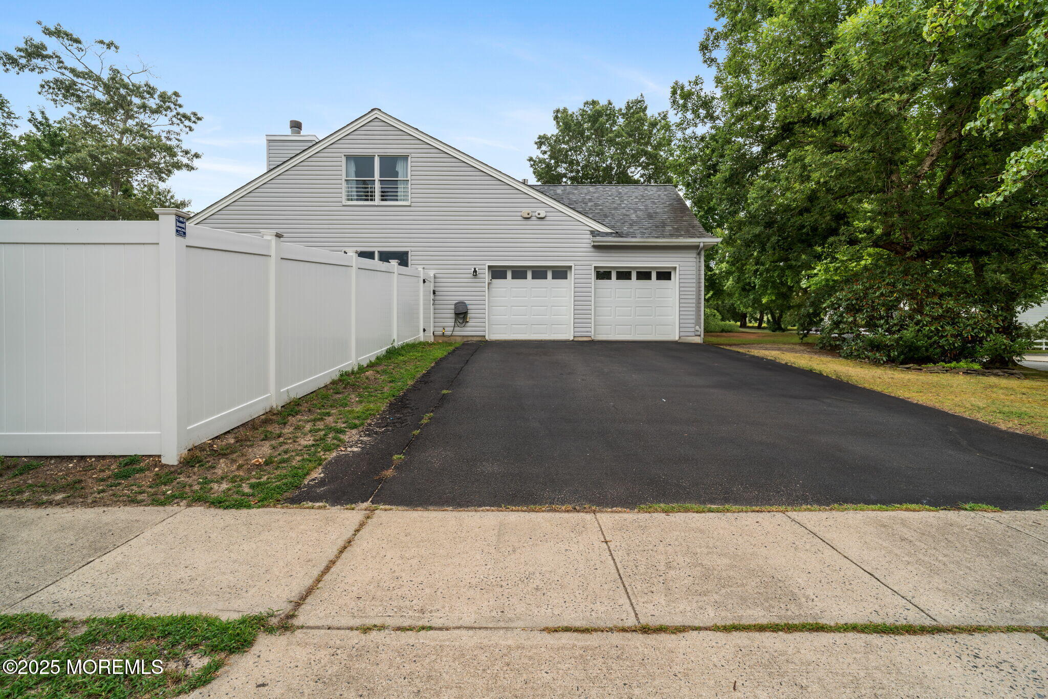 217 Lazy Oak Lane