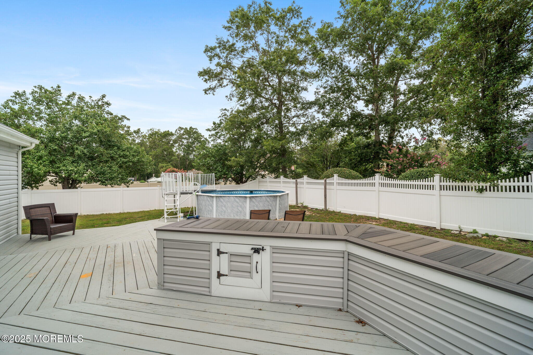 217 Lazy Oak Lane