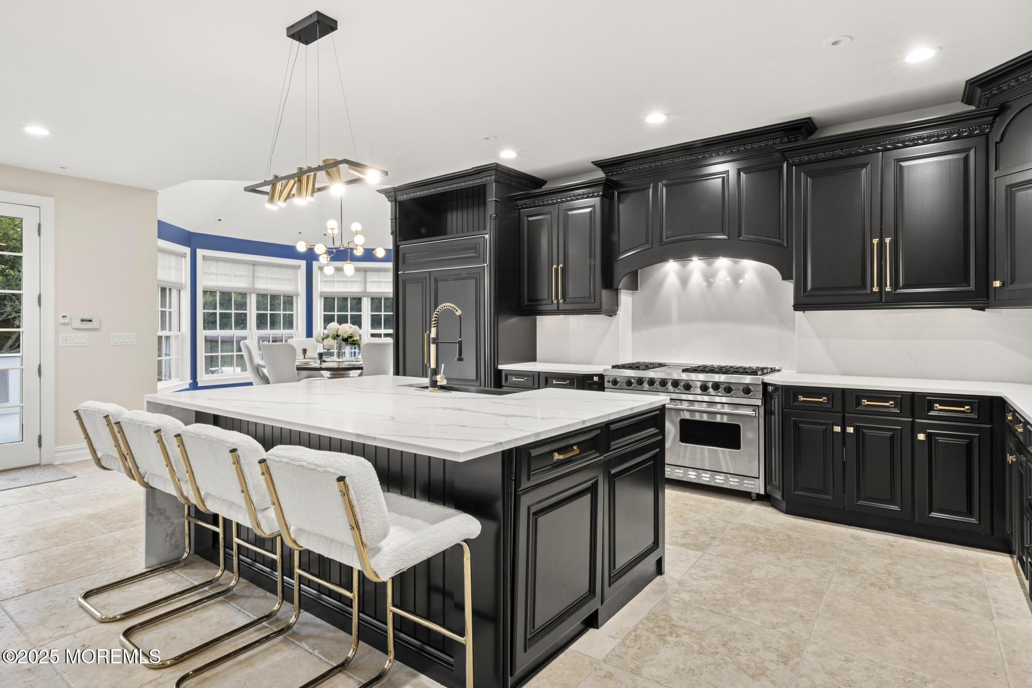 8 Black Point Horseshoe Street