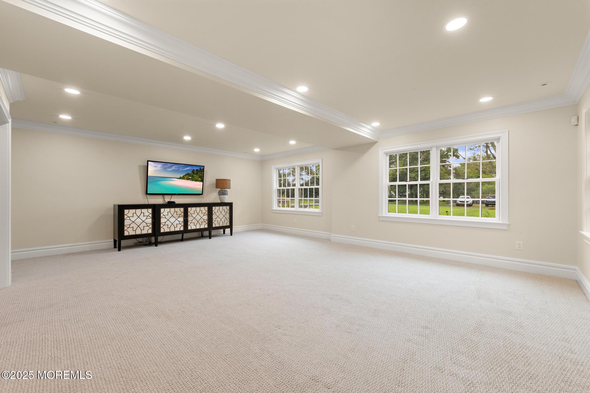 8 Black Point Horseshoe Street