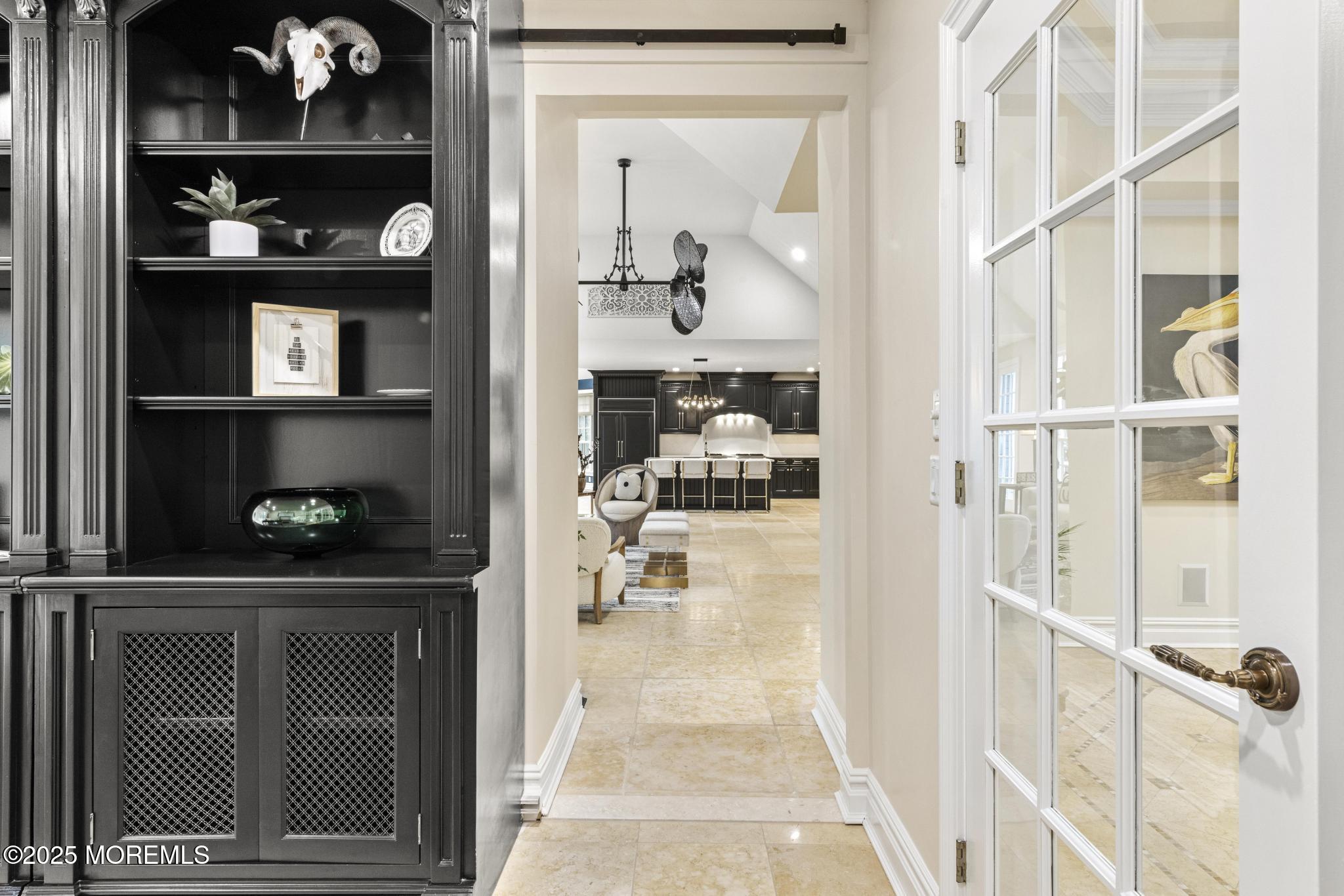 8 Black Point Horseshoe Street