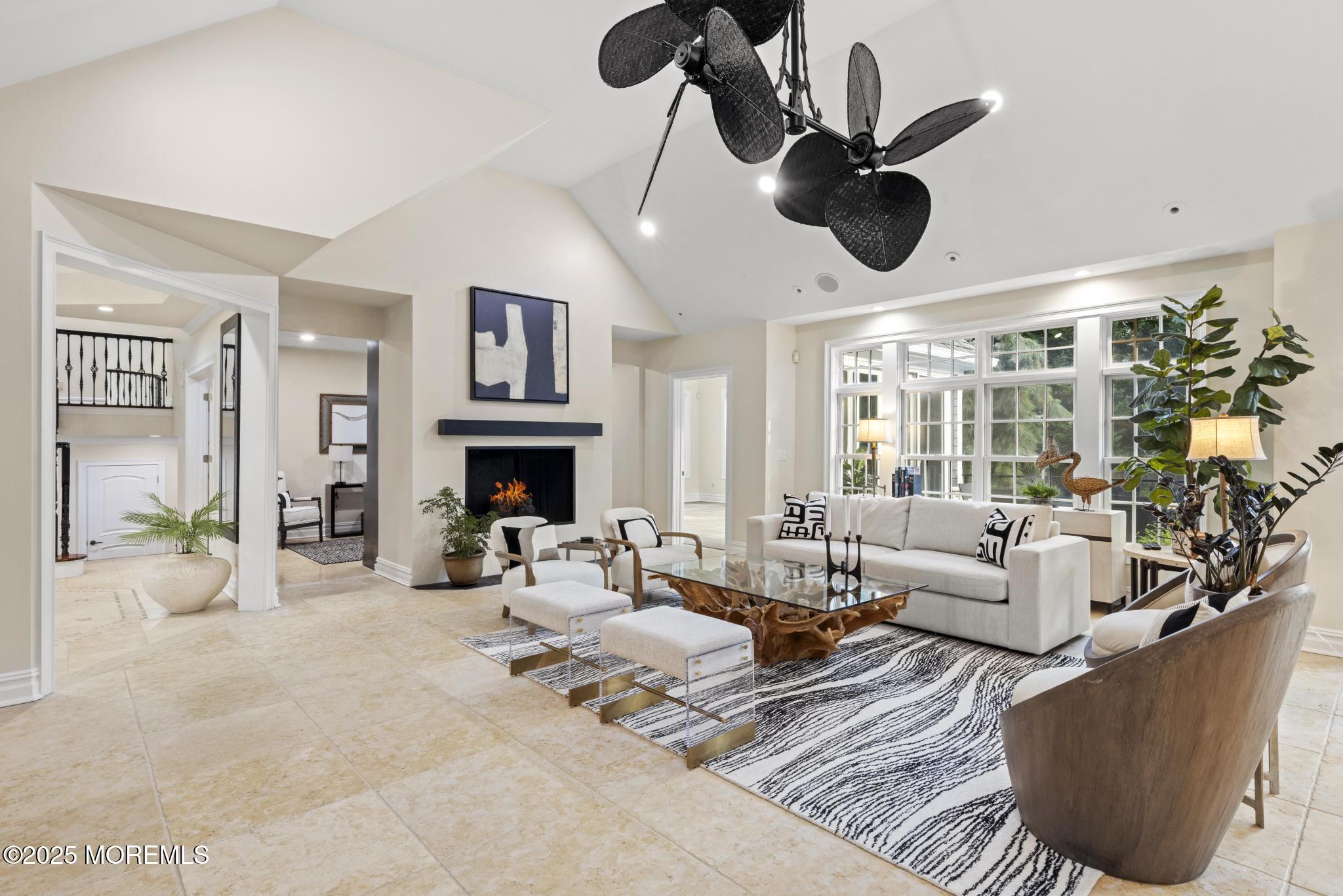 8 Black Point Horseshoe Street