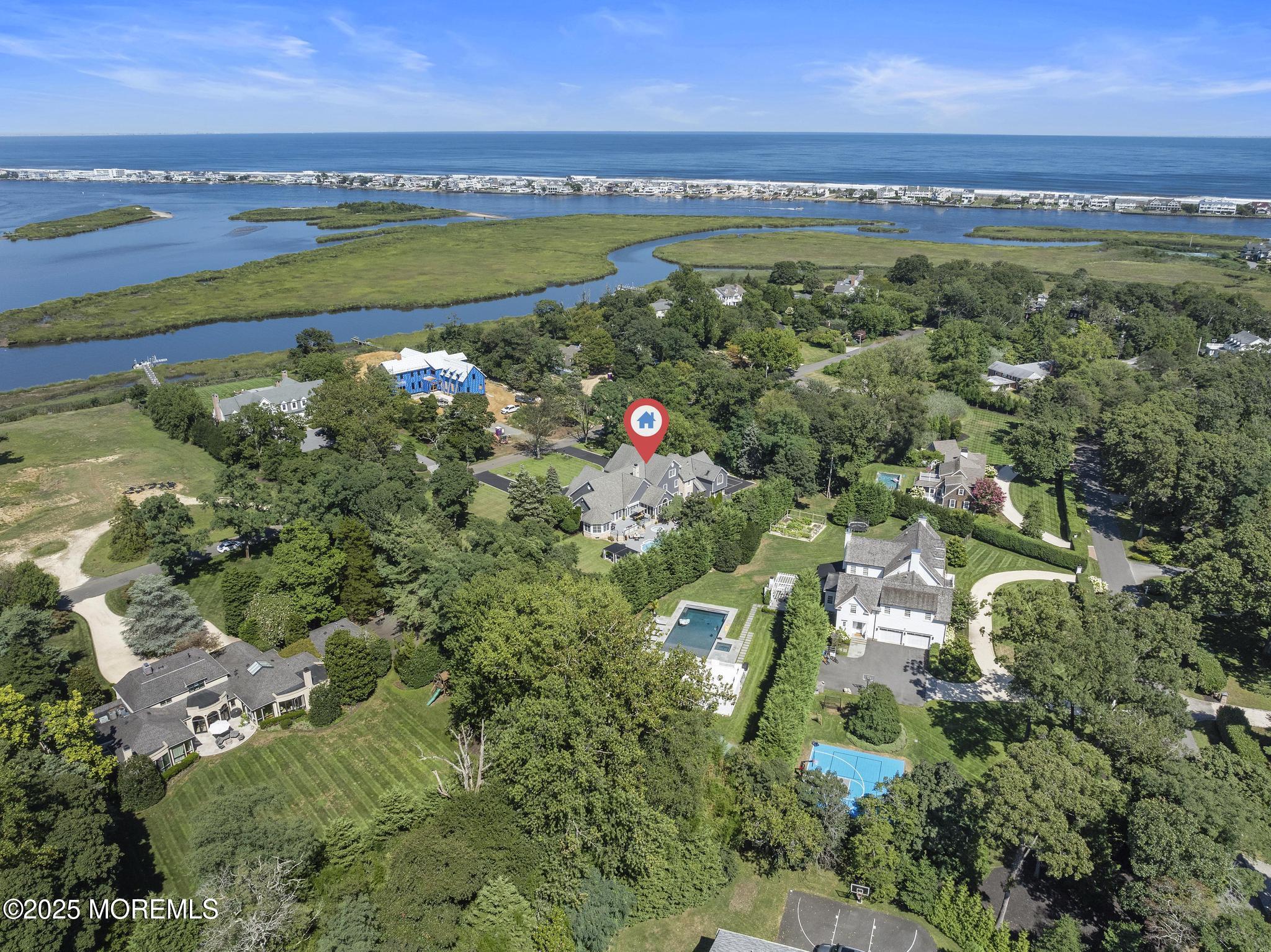 8 Black Point Horseshoe Street