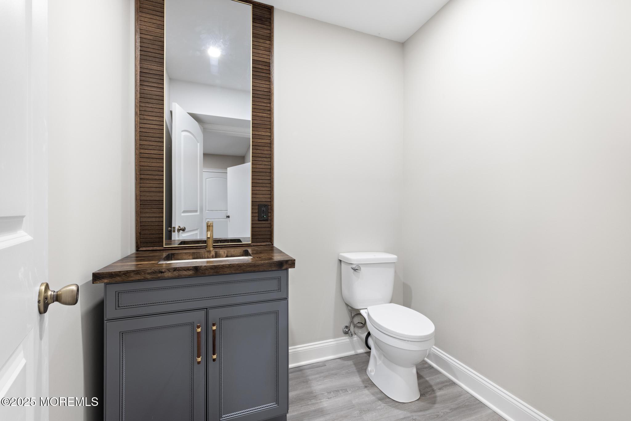 8 Black Point Horseshoe Street