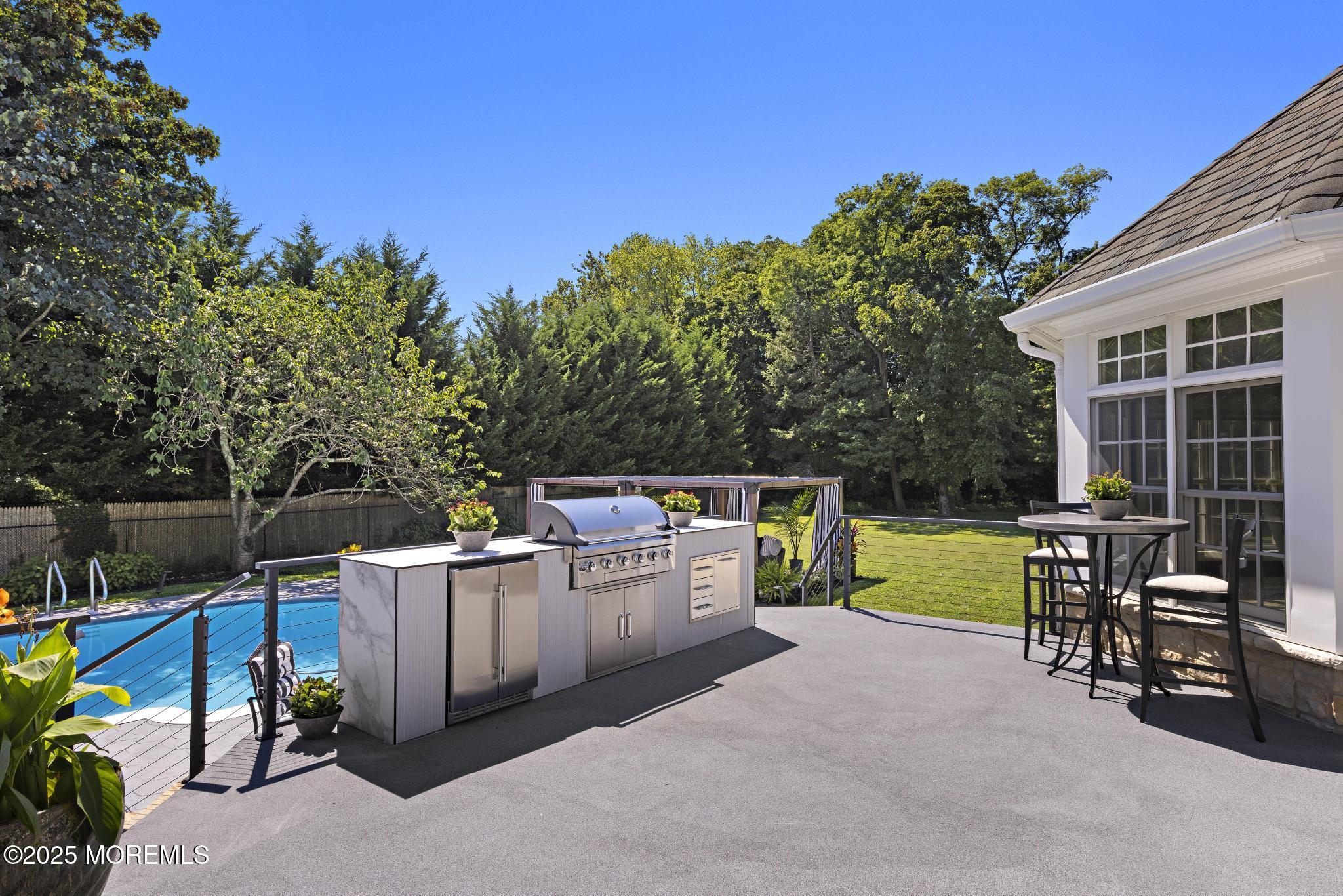 8 Black Point Horseshoe Street