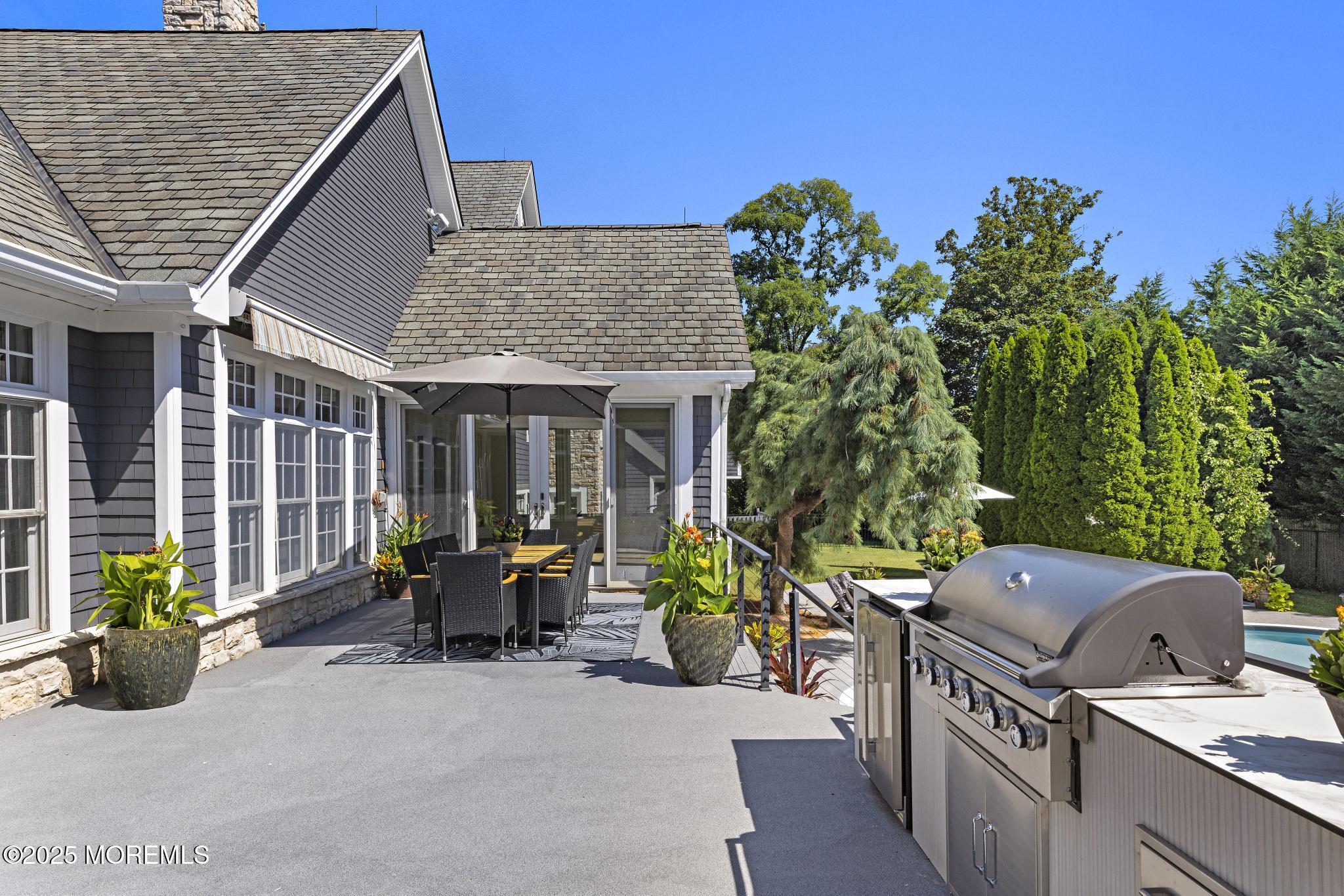 8 Black Point Horseshoe Street