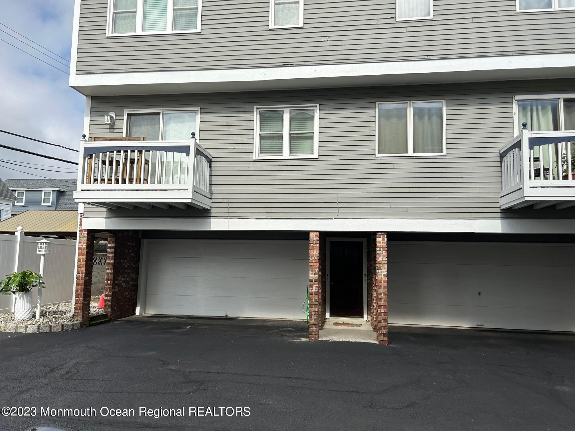 109 Cliff Avenue #4D