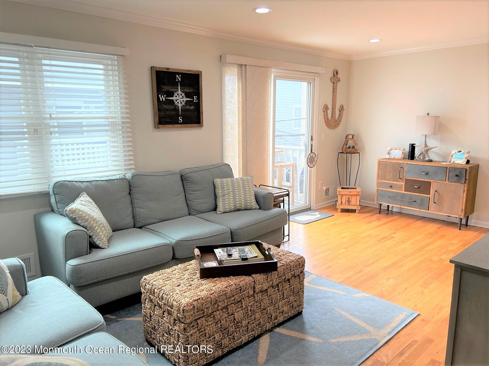 109 Cliff Avenue #4D