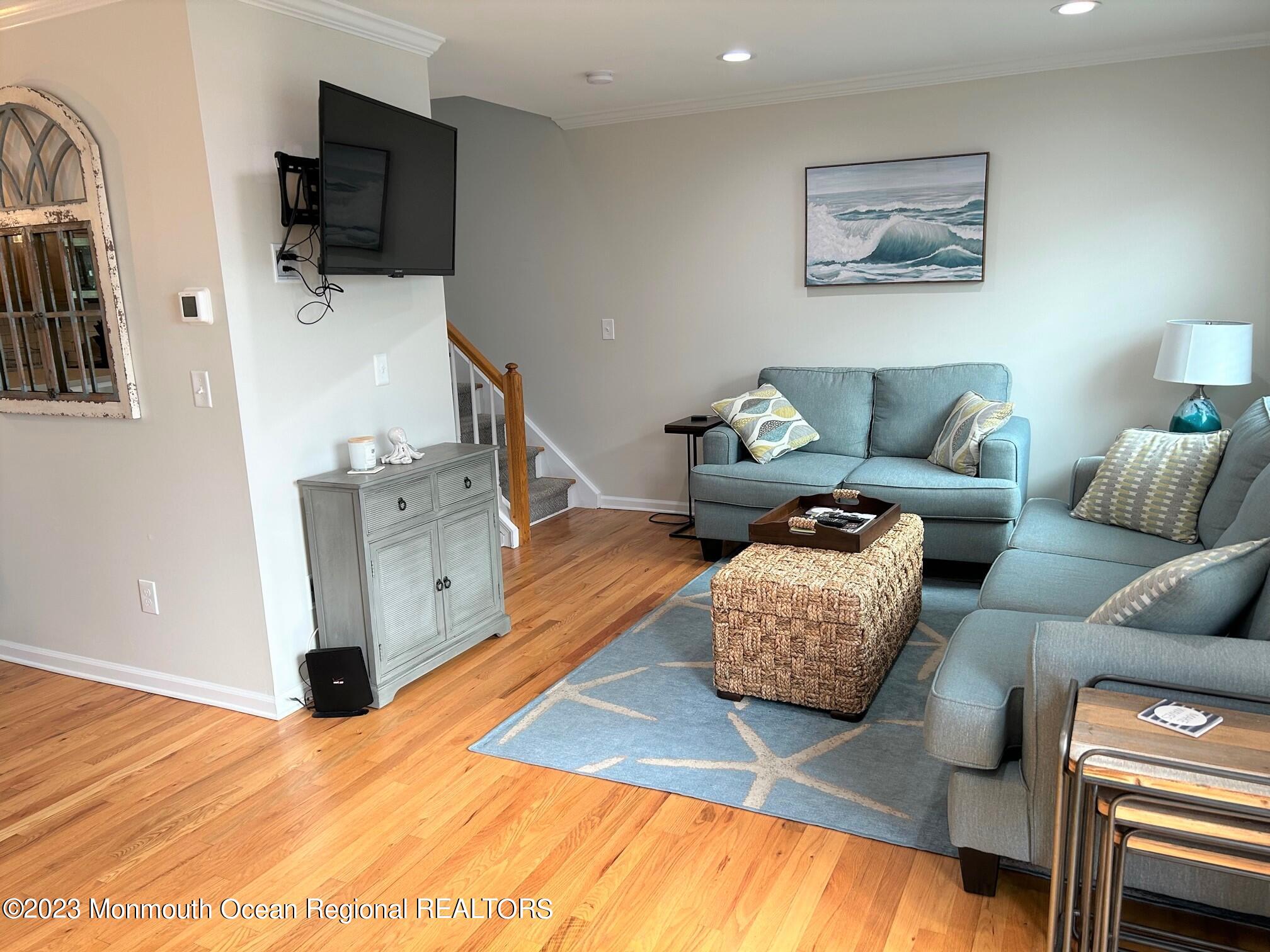 109 Cliff Avenue #4D