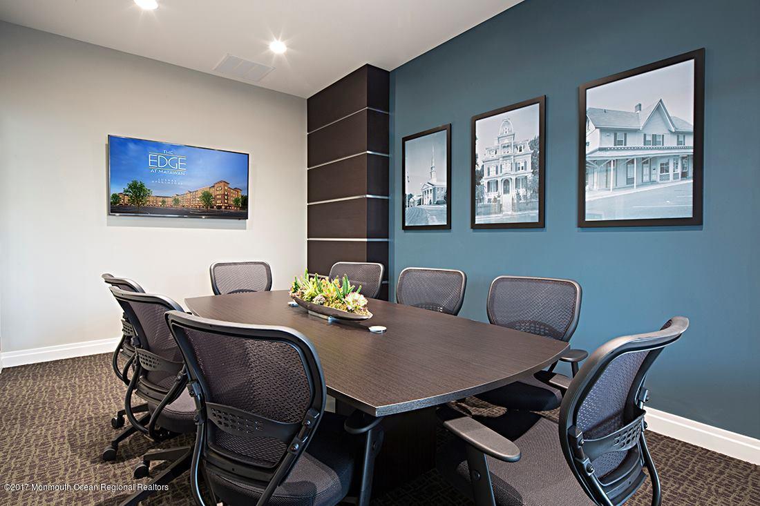 249 Broad Street 320