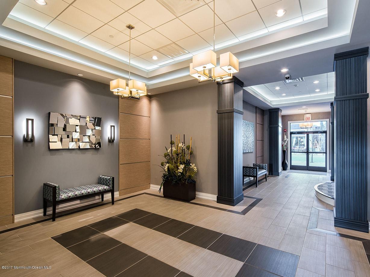 249 Broad Street 320