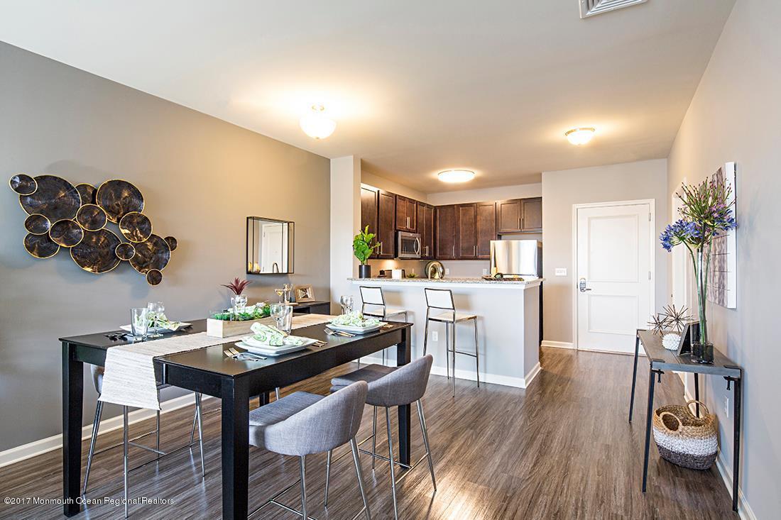 249 Broad Street 320