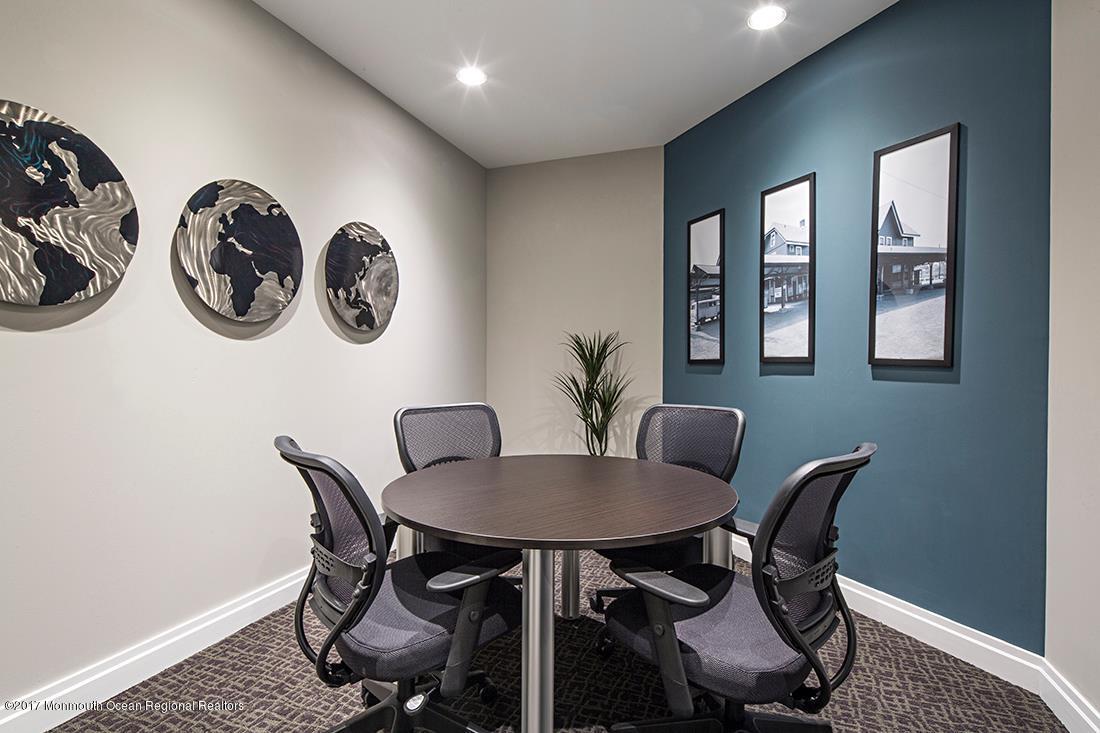 249 Broad Street 320