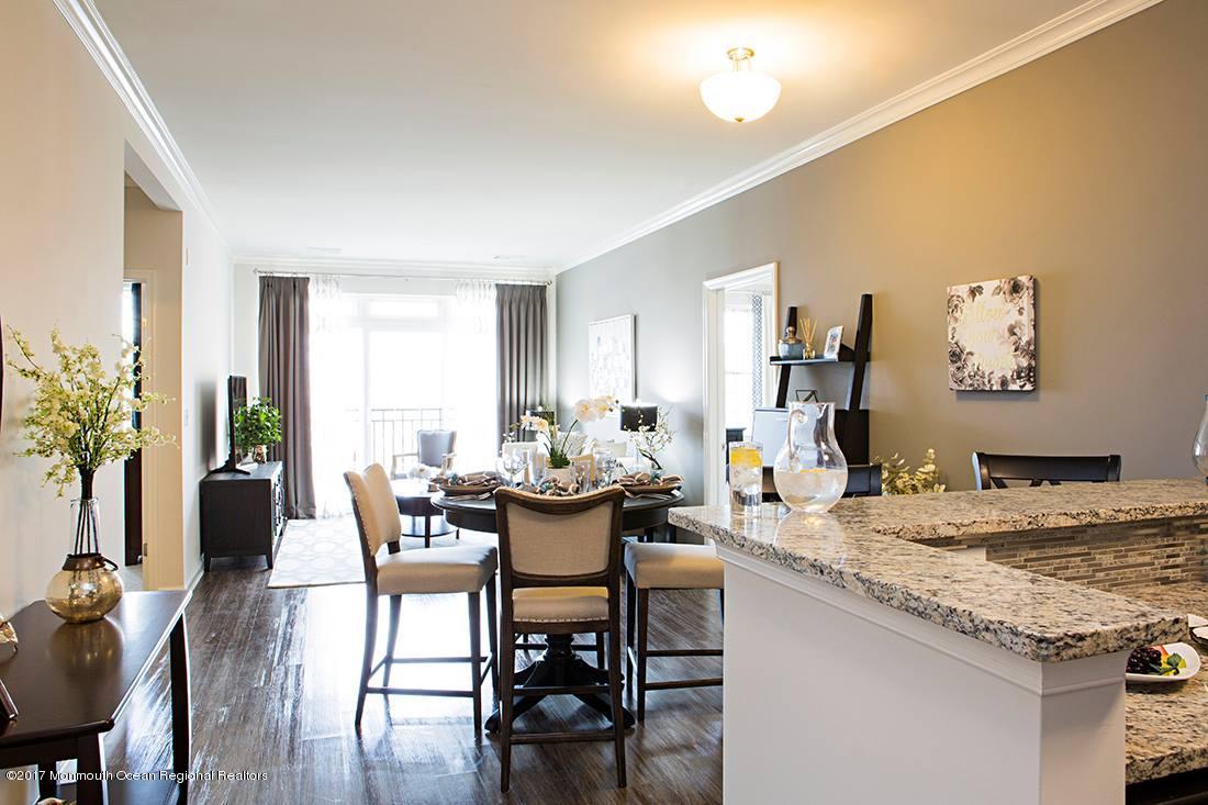 249 Broad Street 320