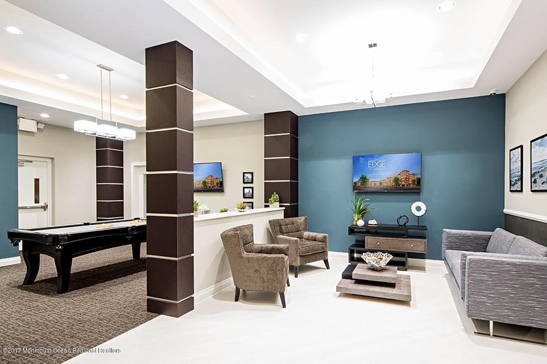 249 Broad Street 320