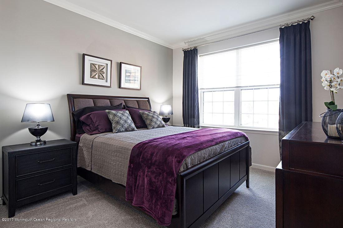 249 Broad Street 320