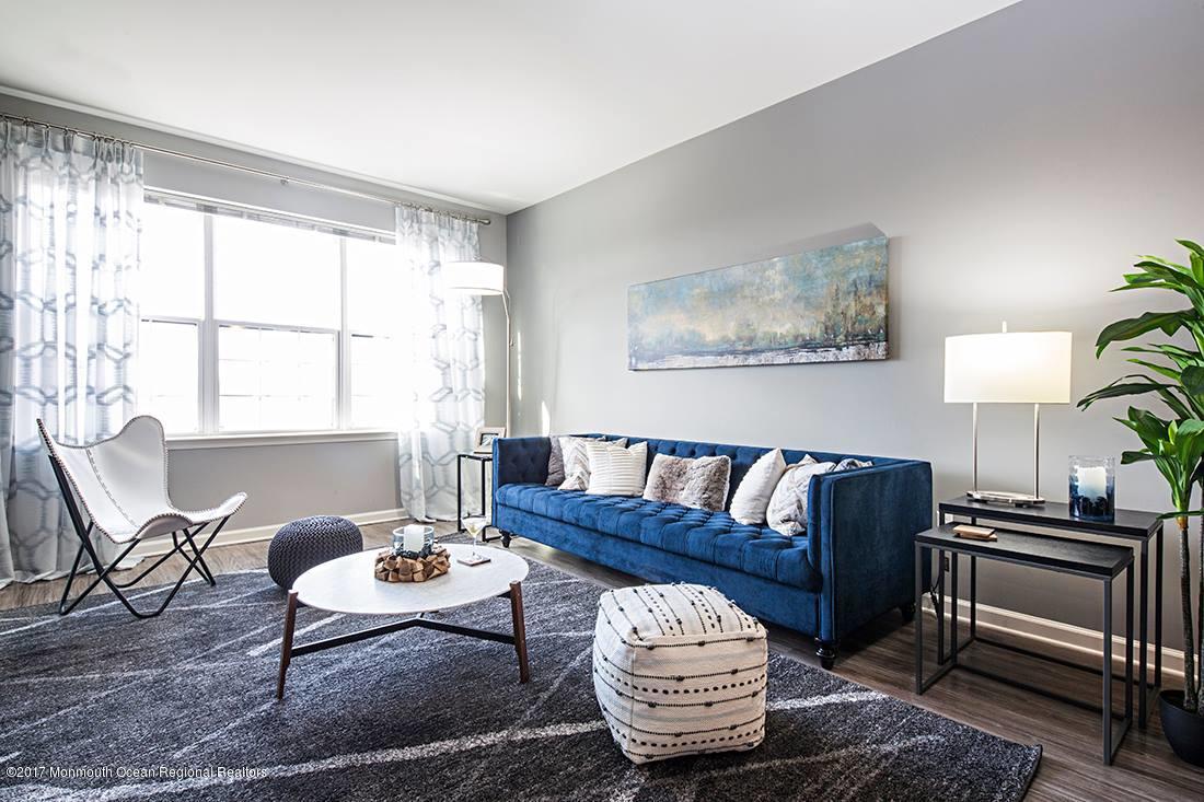 249 Broad Street 320