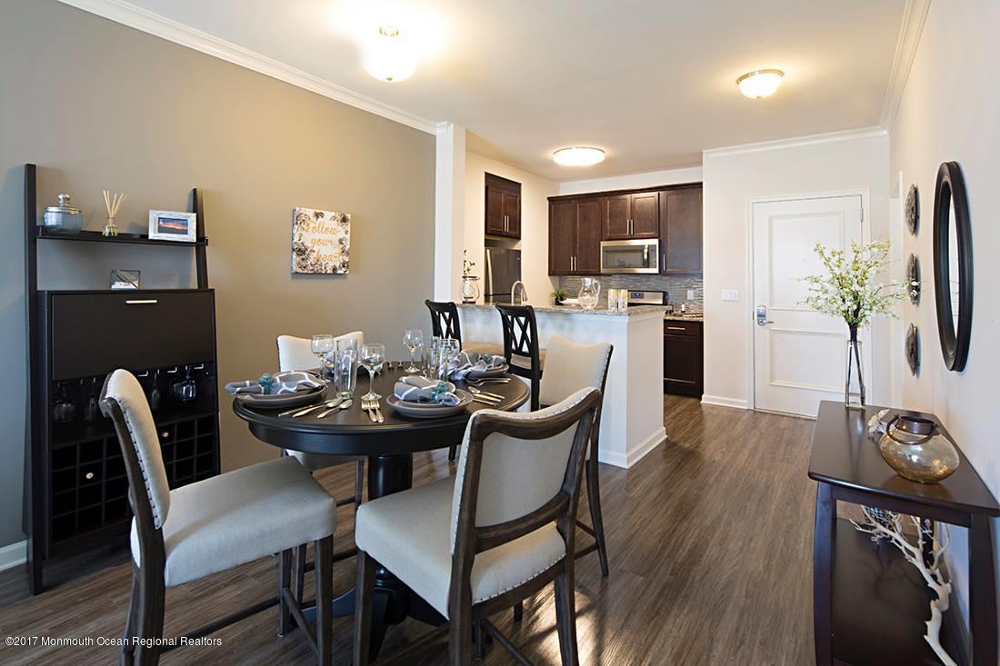 249 Broad Street 320