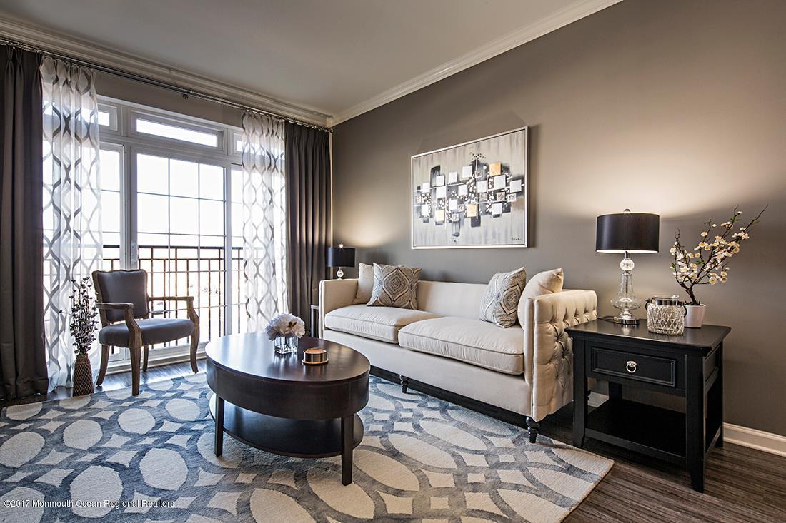 249 Broad Street 320