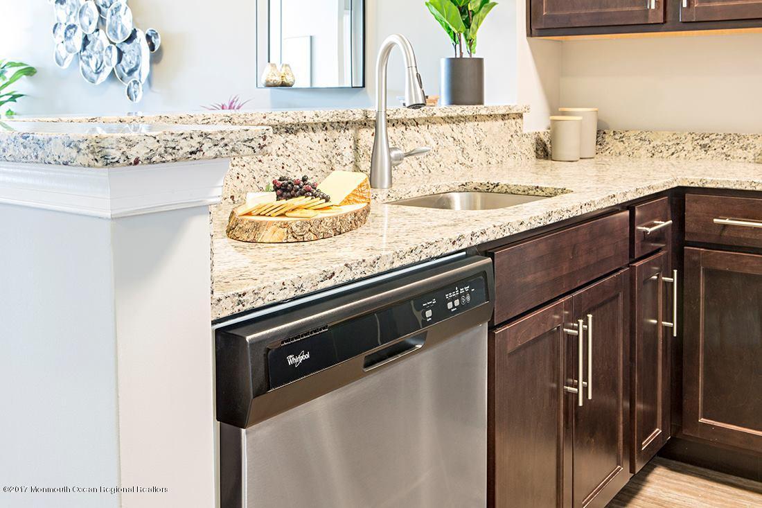 249 Broad Street 320