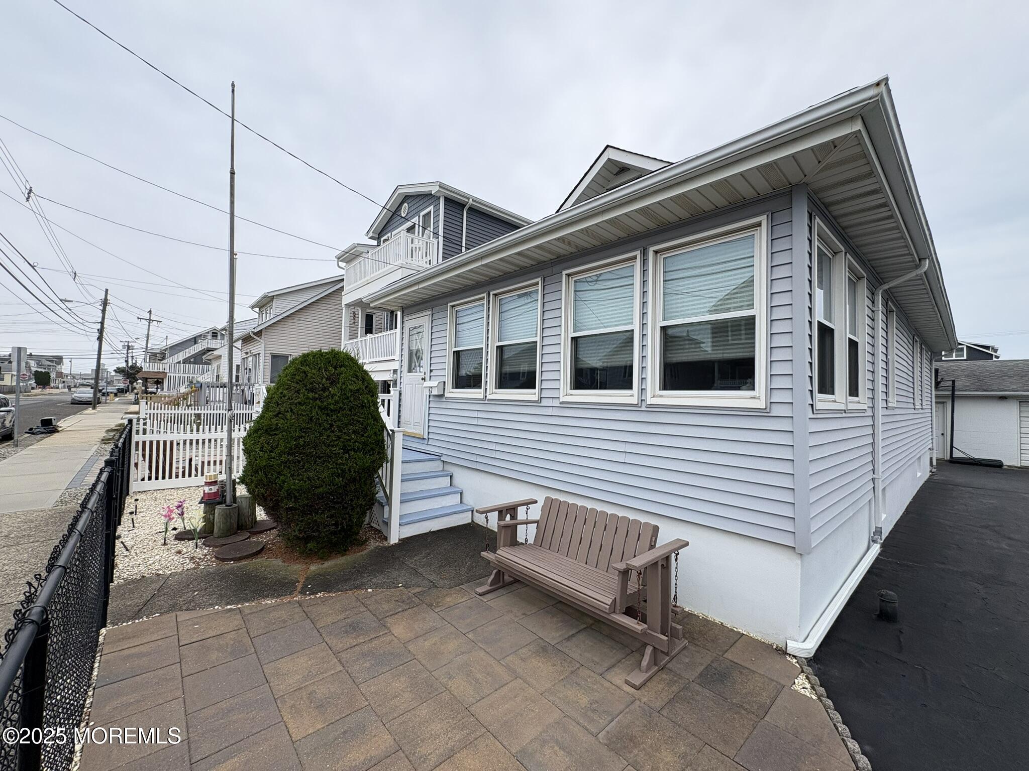 67 Farragut Avenue
