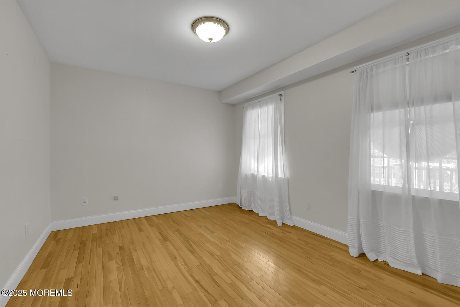 6 Willow Road