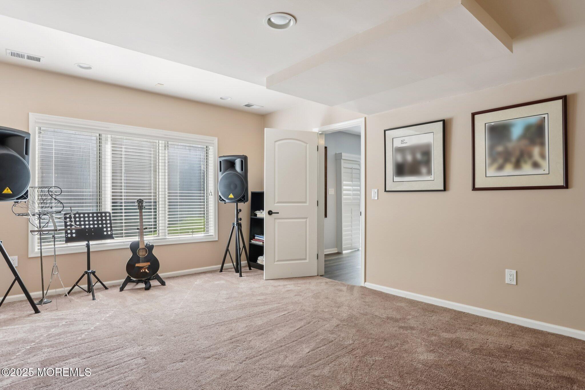 211 Pipers Landing Court