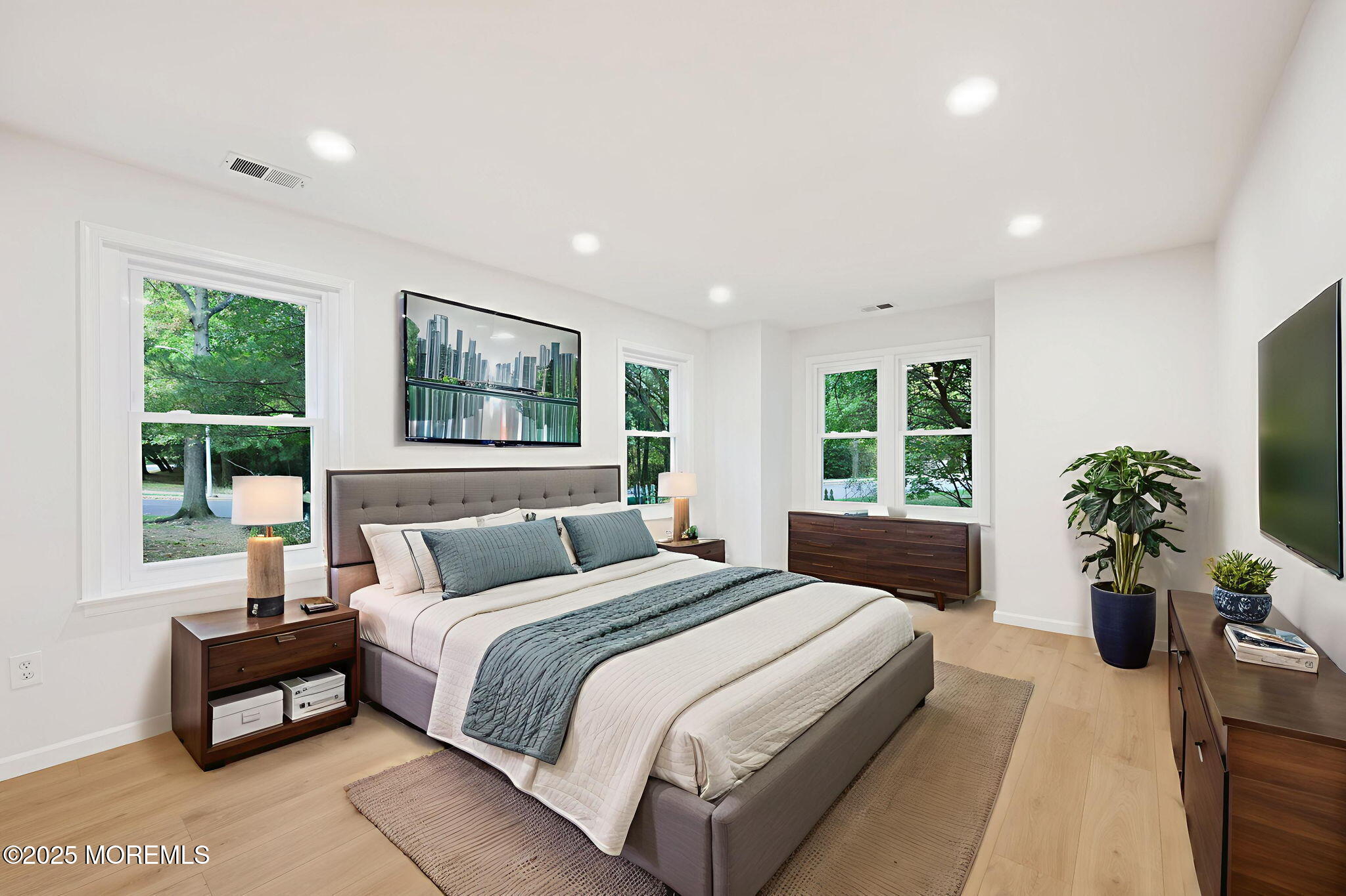 102 Raintree Court, Helmetta