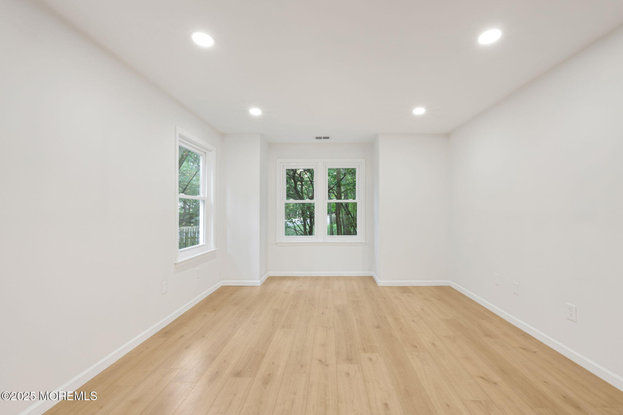 102 Raintree Court, Helmetta