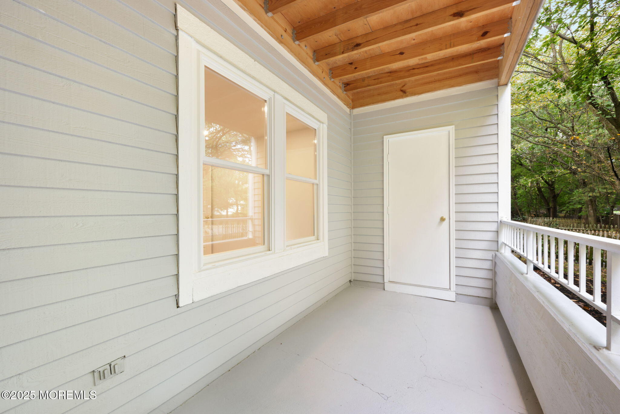 102 Raintree Court, Helmetta