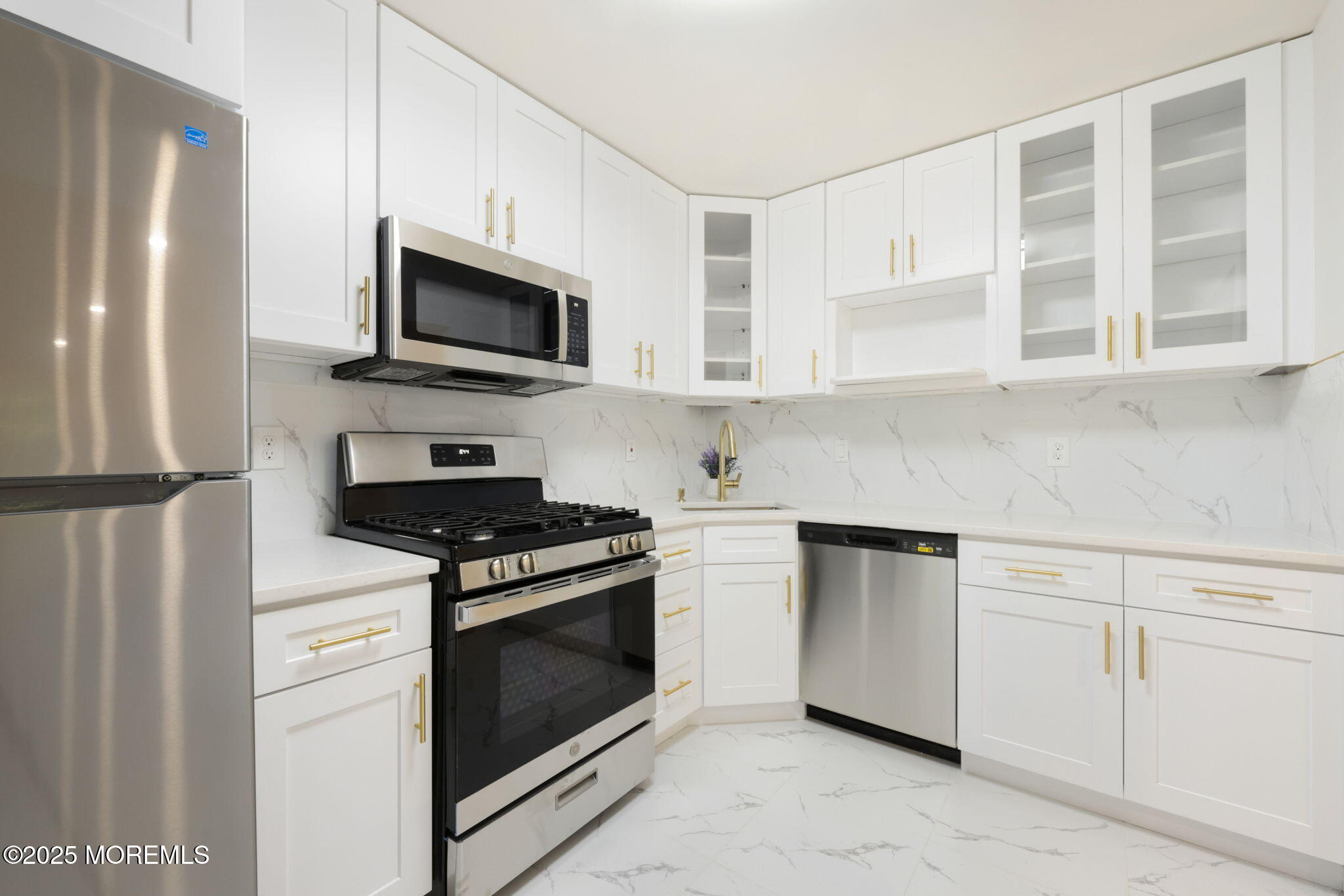 102 Raintree Court, Helmetta