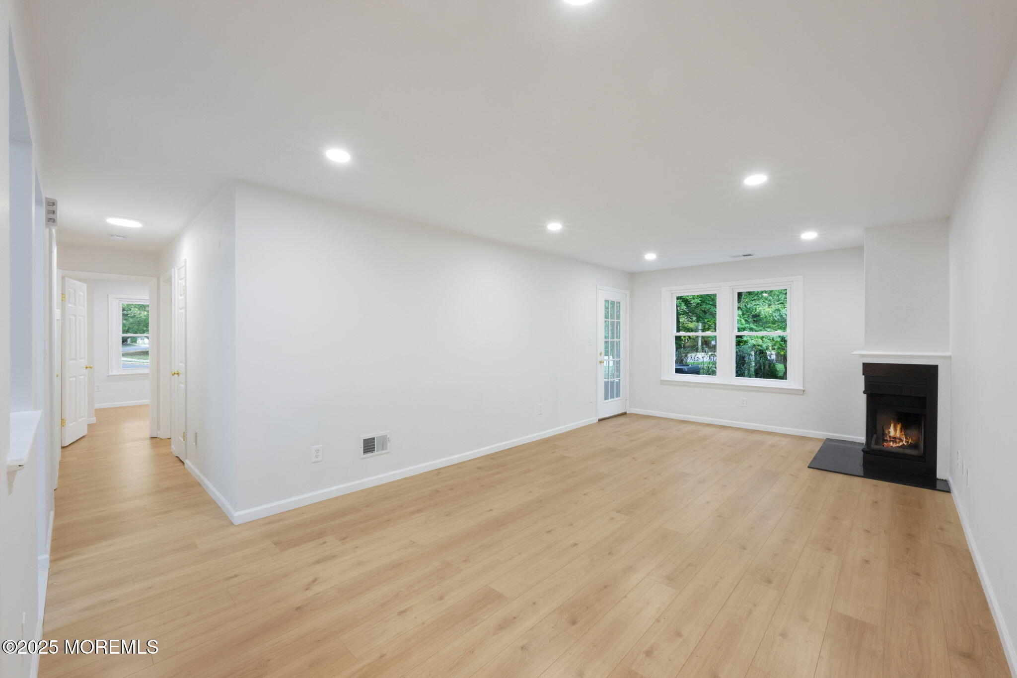 102 Raintree Court, Helmetta