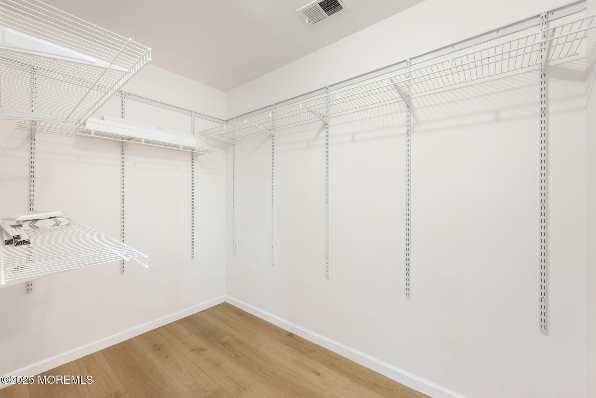 102 Raintree Court, Helmetta