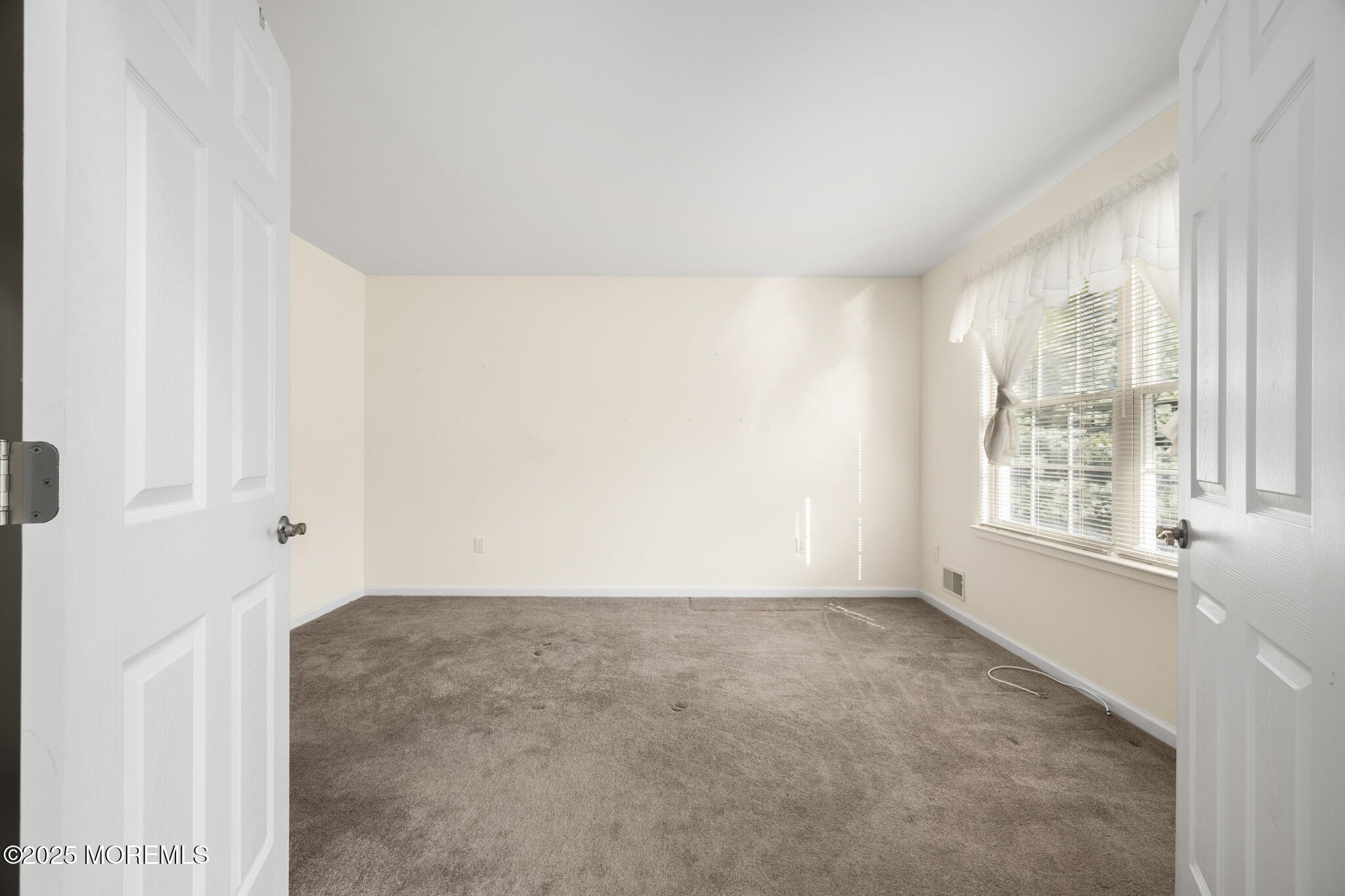 296 Neptune Drive, Manahawkin