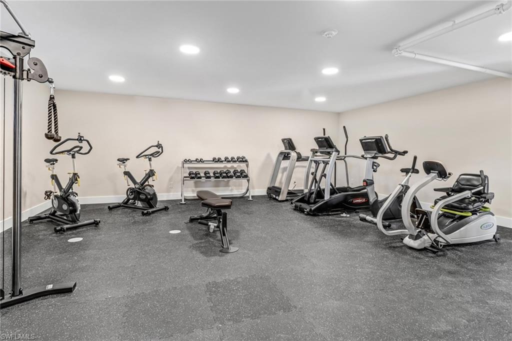 3420 Gulf Shore BLVD N # 31