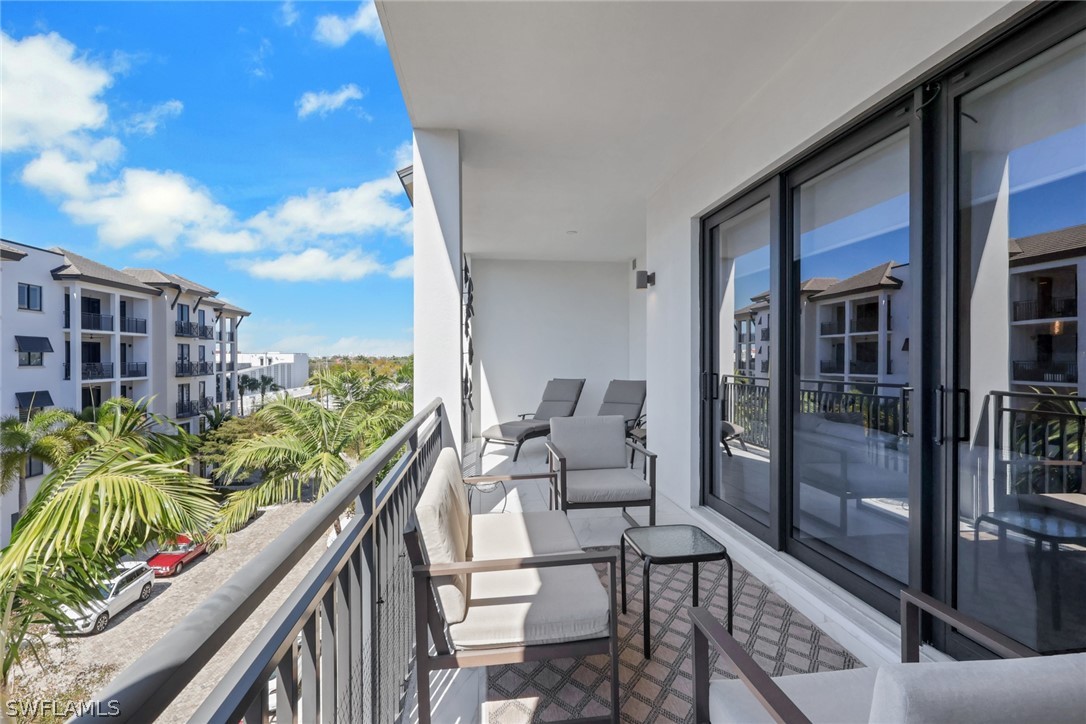 1135 3rd AVE S 403