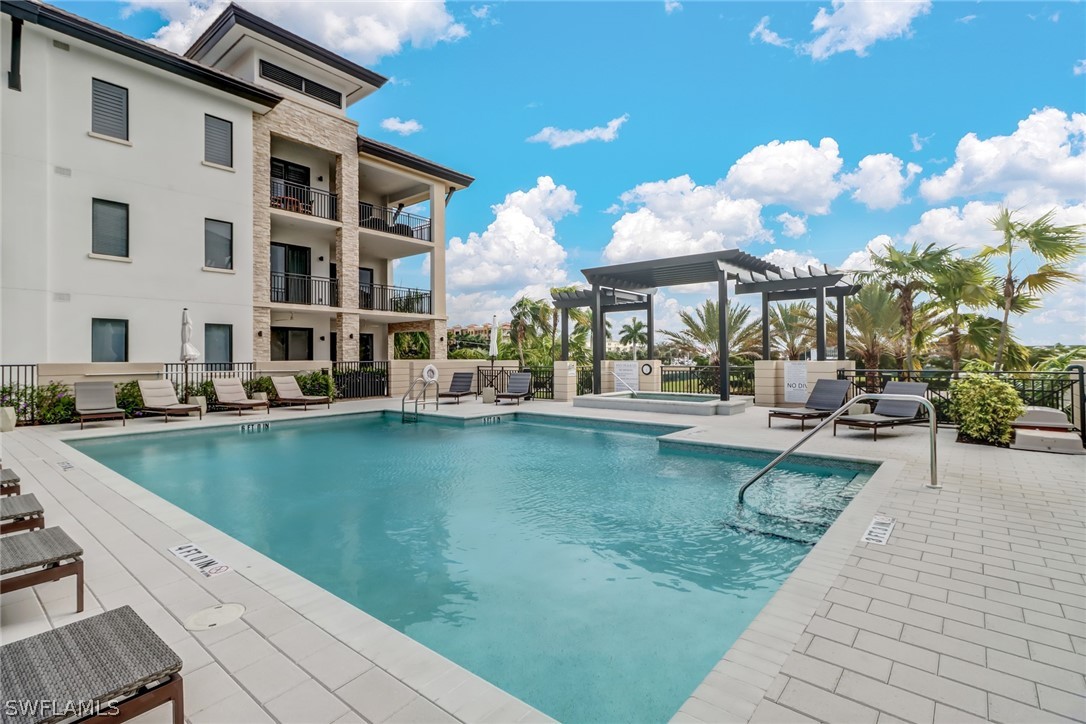 1135 3rd AVE S 403