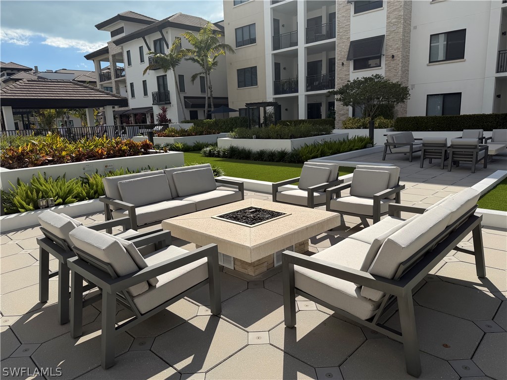 1135 3rd AVE S 403