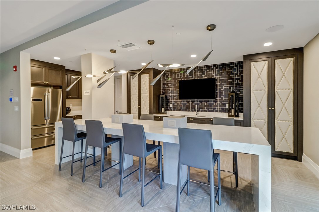 1135 3rd AVE S 403