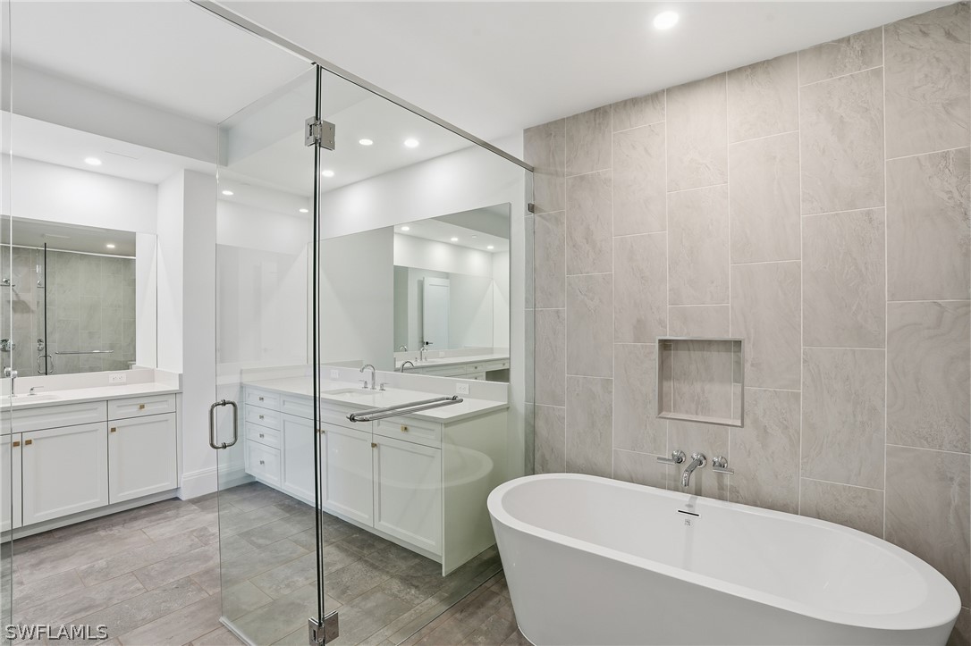 4810 Pelican Colony 403