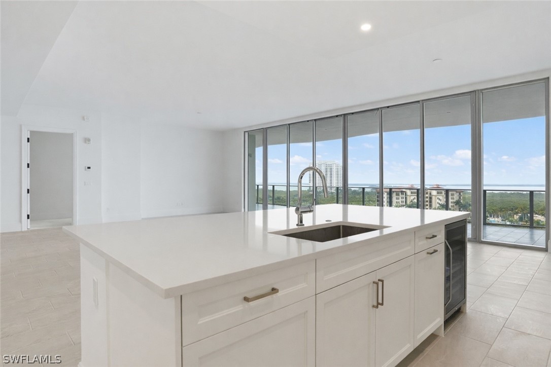 4810 Pelican Colony 903