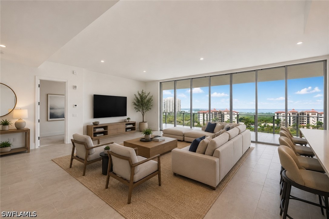 4810 Pelican Colony 903