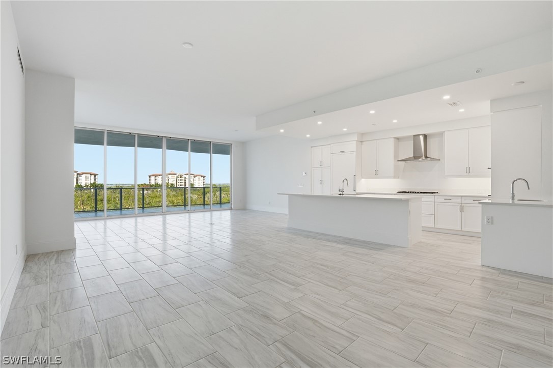 4810 Pelican Colony 404