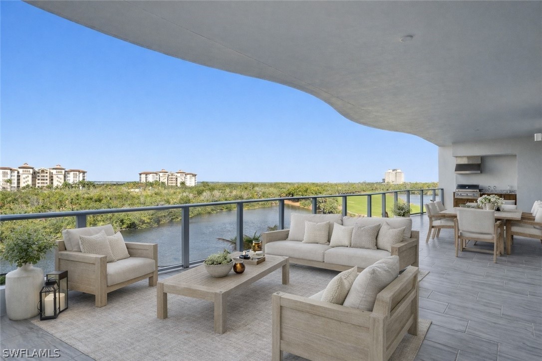 4810 Pelican Colony 404