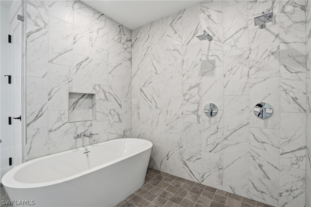 4810 Pelican Colony 404