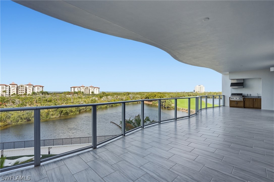 4810 Pelican Colony 404