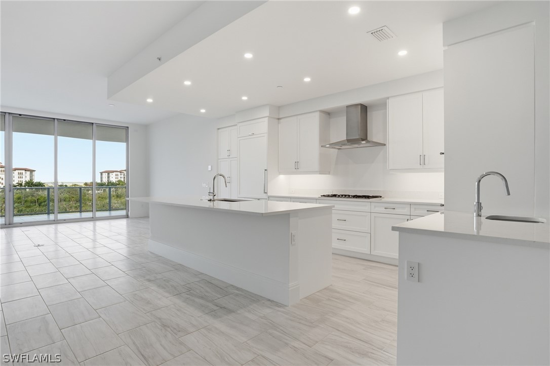 4810 Pelican Colony 404