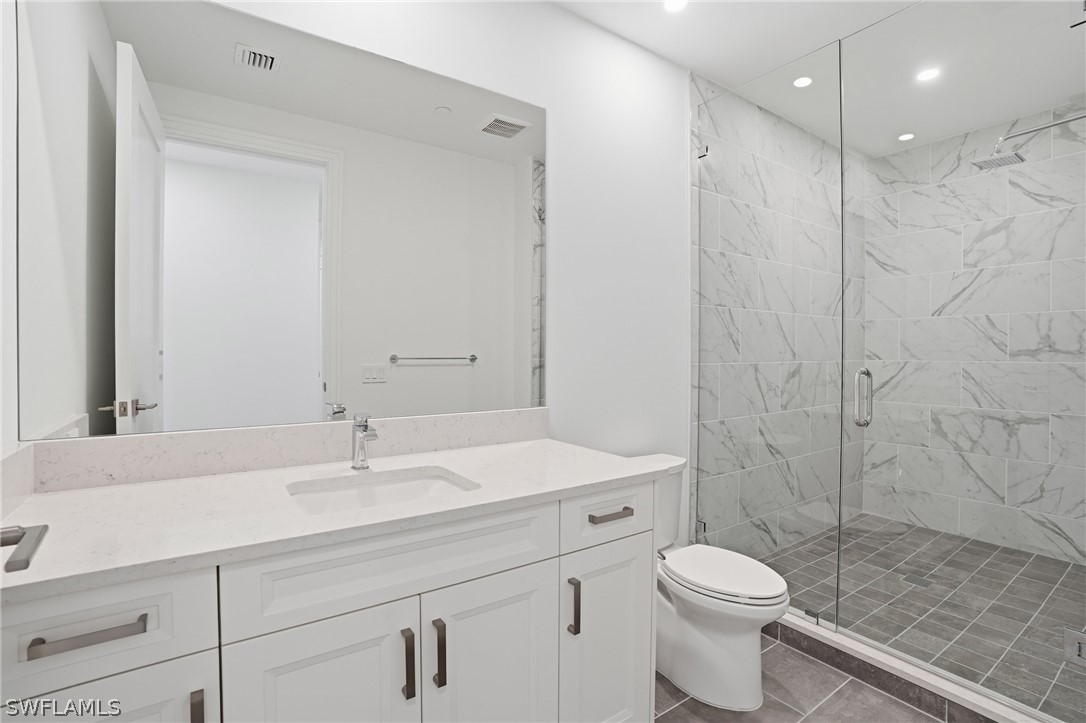 4810 Pelican Colony 1004